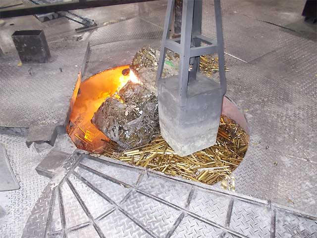 原料配合・溶解